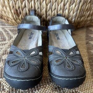 JBU by Jambu Women's Sz 7 MAGNOLIA Floral Cutout All Terra Sandals Gray